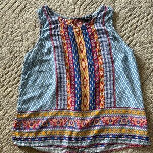 Eva Christine sleeveless back button shirt